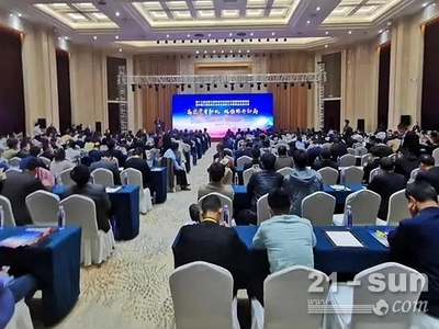 祁俊會長出席全國工程機械與車輛技術質量信息交流會暨質量工作委員會年會，推動行業高質量發展